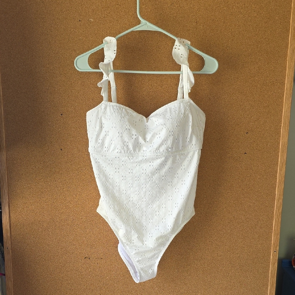 Draper James RSVP White Eyelet One‑Piece Swimsuit L